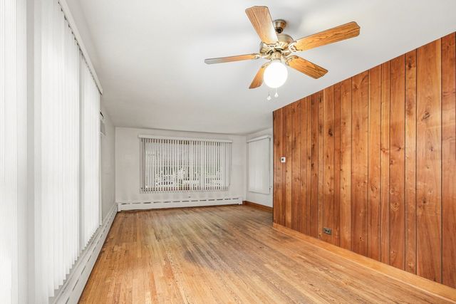 5335 N Moody Avenue, Chicago, IL 60630