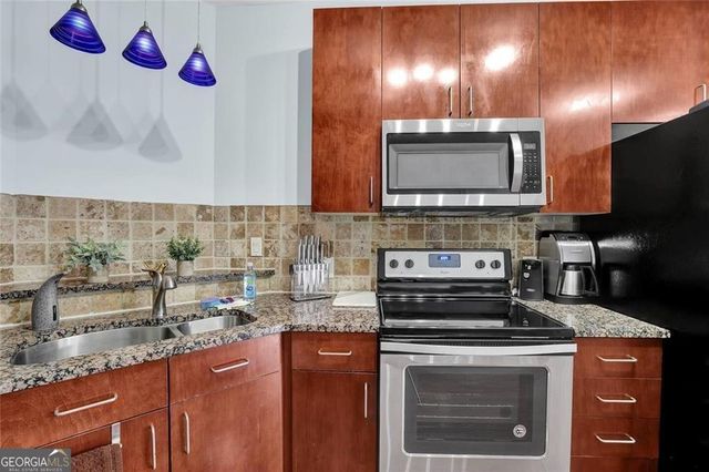 898 Oak SW Street 3204, Atlanta, GA 30310