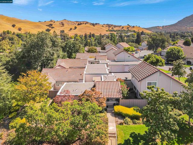 4 Mt Wilson Way, Clayton, CA 94517