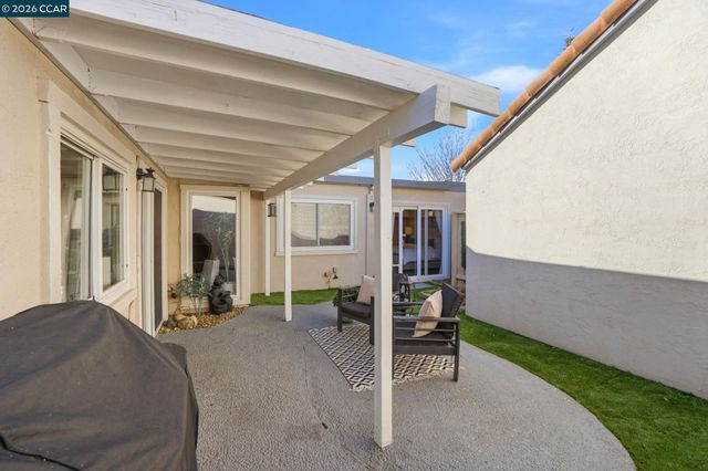 4 Mt Wilson Way, Clayton, CA 94517