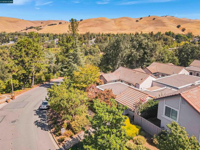 4 Mt Wilson Way, Clayton, CA 94517