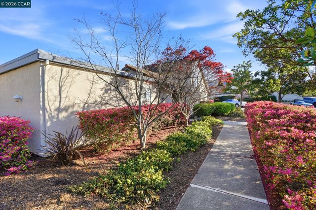 4 Mt Wilson Way, Clayton, CA 94517