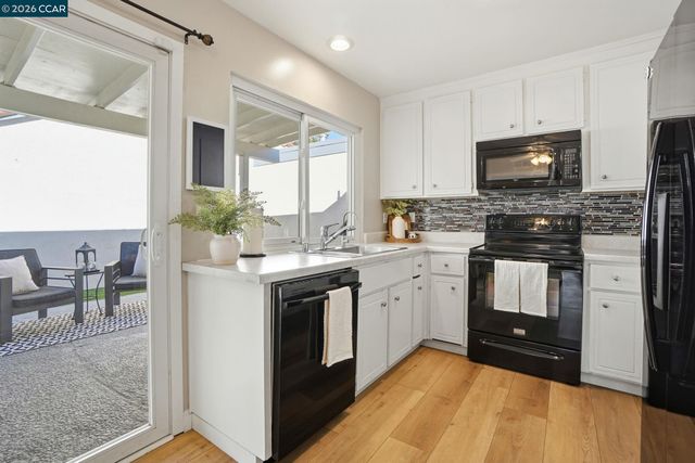 4 Mt Wilson Way, Clayton, CA 94517