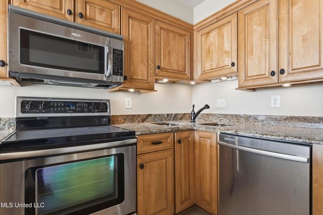 520 Beach Boulevard, 405, Biloxi, MS 39530