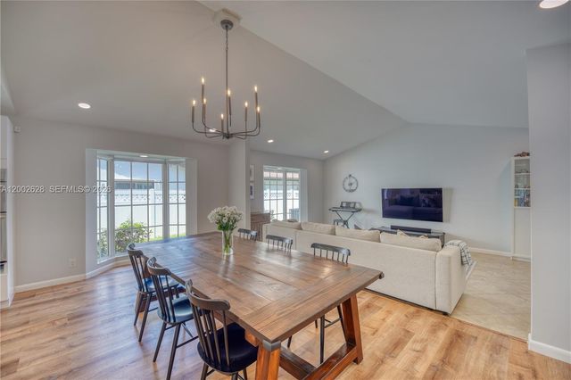 966 NW 114th Ave, Coral Springs, FL 33071