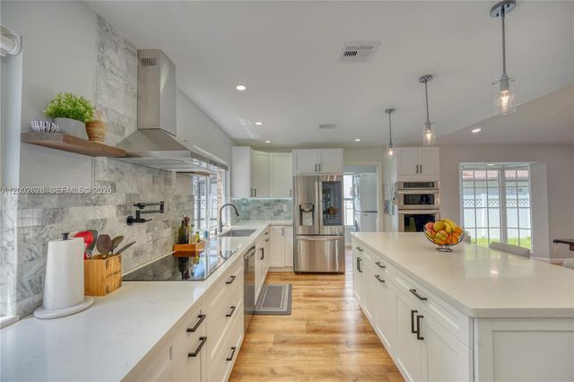 966 NW 114th Ave, Coral Springs, FL 33071