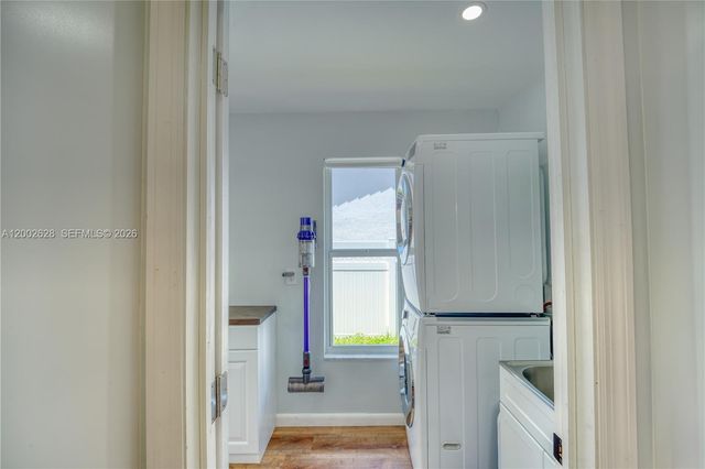 966 NW 114th Ave, Coral Springs, FL 33071