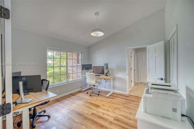 966 NW 114th Ave, Coral Springs, FL 33071