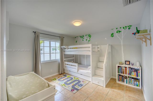 966 NW 114th Ave, Coral Springs, FL 33071