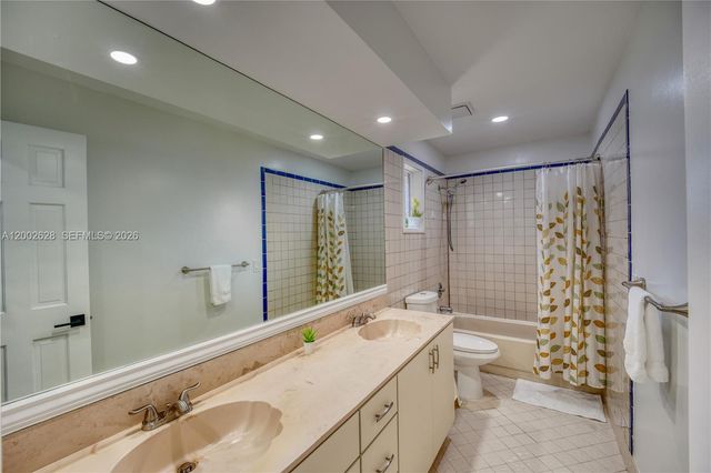 966 NW 114th Ave, Coral Springs, FL 33071