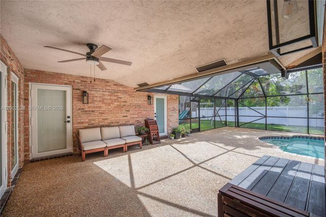 966 NW 114th Ave, Coral Springs, FL 33071