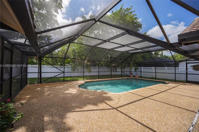 966 NW 114th Ave, Coral Springs, FL 33071