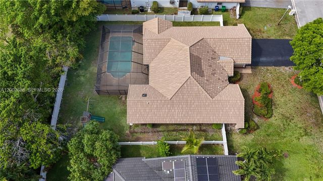 966 NW 114th Ave, Coral Springs, FL 33071