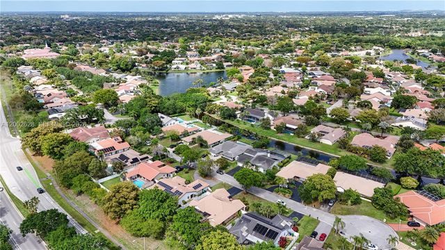 966 NW 114th Ave, Coral Springs, FL 33071