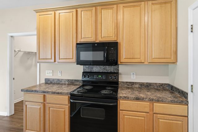 1224 Creek Stone Way, Hanahan, SC 29410