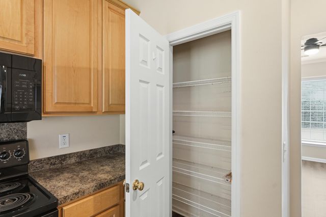 1224 Creek Stone Way, Hanahan, SC 29410