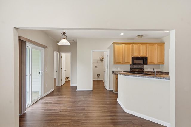 1224 Creek Stone Way, Hanahan, SC 29410