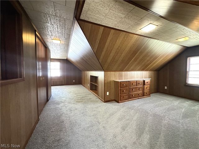 982 Quarry Drive, Cleveland Heights, OH 44121
