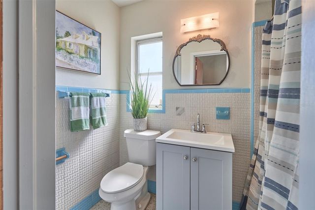 3302 W GRAY STREET, Tampa, FL 33609