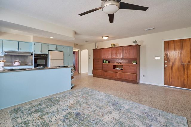 3302 W GRAY STREET, Tampa, FL 33609