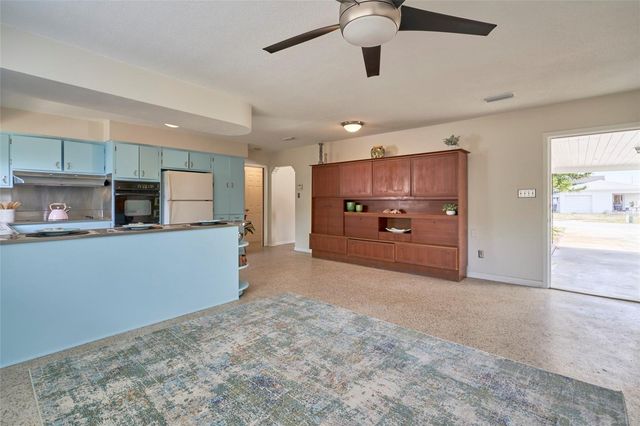 3302 W GRAY STREET, Tampa, FL 33609