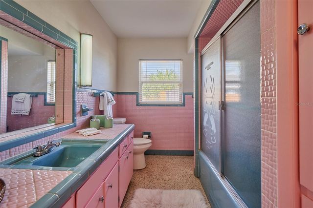 3302 W GRAY STREET, Tampa, FL 33609