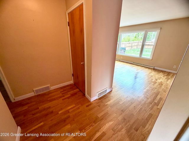 1567 Cahill Drive, East Lansing, MI 48823