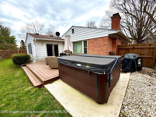 1567 Cahill Drive, East Lansing, MI 48823