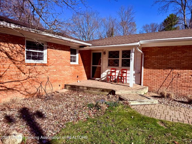 1567 Cahill Drive, East Lansing, MI 48823