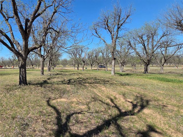 2343 E Landings S, Granbury, TX 76049