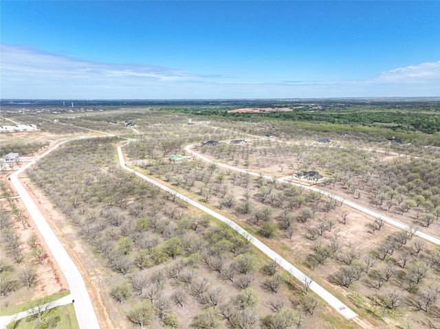 2343 E Landings S, Granbury, TX 76049