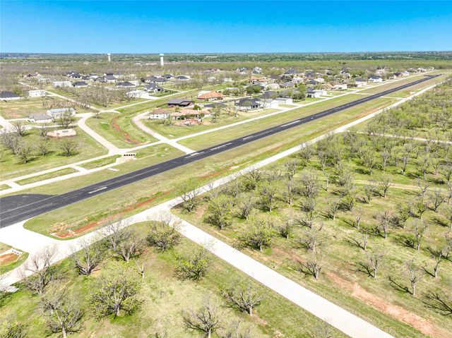 2343 E Landings S, Granbury, TX 76049