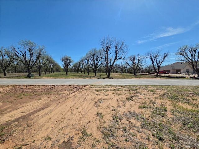 2343 E Landings S, Granbury, TX 76049