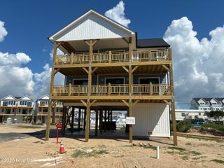 739 Duneridge Court, Surf City, NC 28445