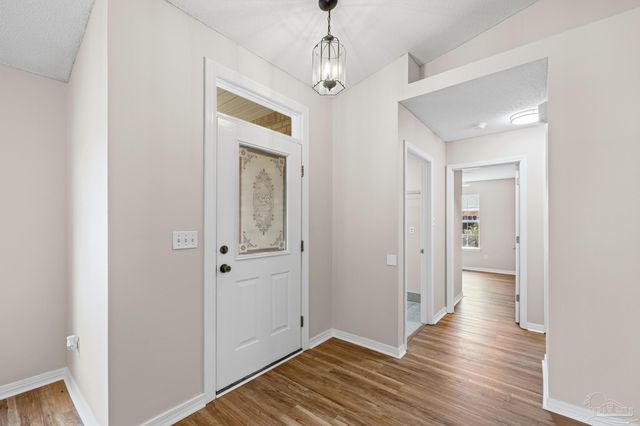 1756 Ivalea Cir, Navarre, FL 32566