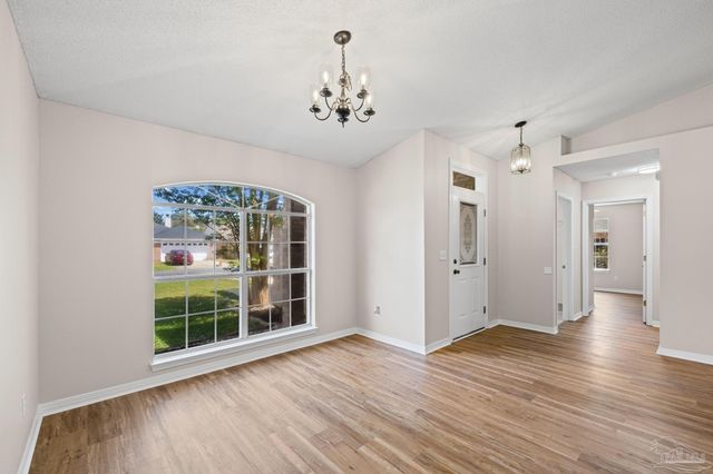 1756 Ivalea Cir, Navarre, FL 32566