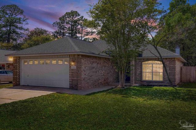 1756 Ivalea Cir, Navarre, FL 32566