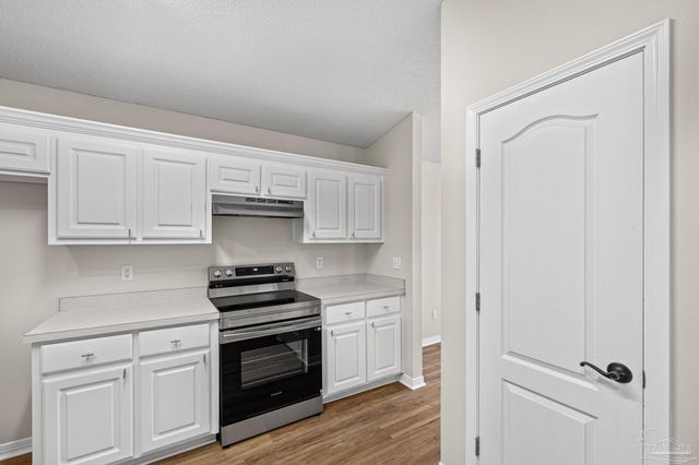 1756 Ivalea Cir, Navarre, FL 32566