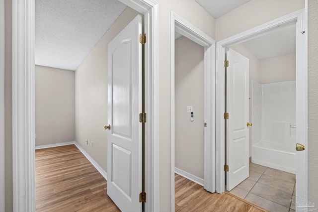 1756 Ivalea Cir, Navarre, FL 32566