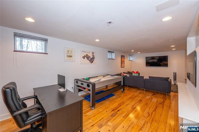 139 Glenwood Road, Ridgewood, NJ 07450