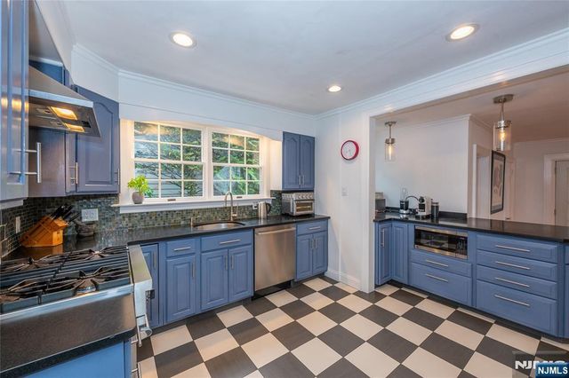 139 Glenwood Road, Ridgewood, NJ 07450