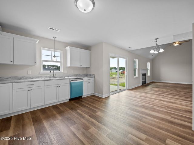 803 Tupelo Tree Drive, Hubert, NC 28539