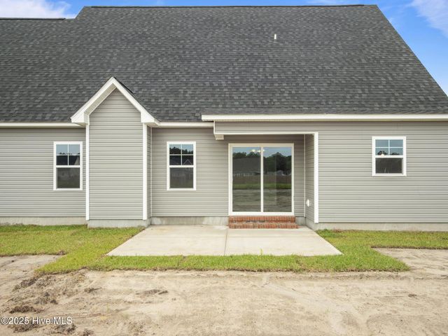 803 Tupelo Tree Drive, Hubert, NC 28539