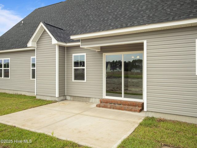 803 Tupelo Tree Drive, Hubert, NC 28539