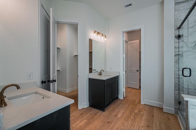 564 Tawny Rim Drive, Willis, TX 77318