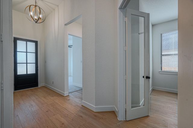 564 Tawny Rim Drive, Willis, TX 77318