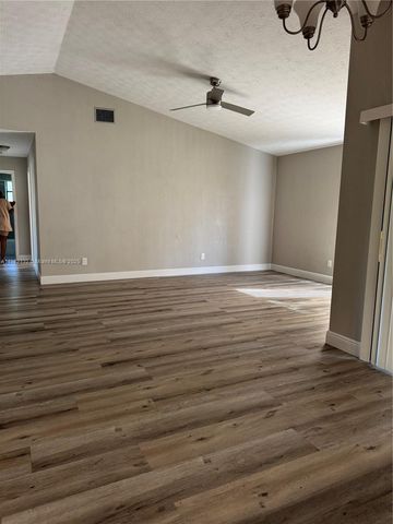 4057 SW Haycroft St, Port St. Lucie, FL 34953
