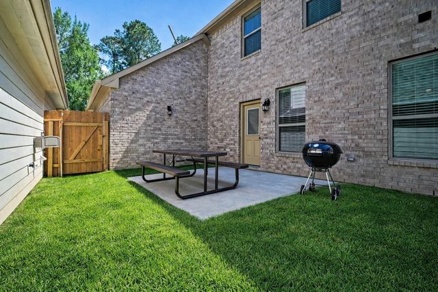 11334 Burning Tree Drive, Montgomery, TX 77356