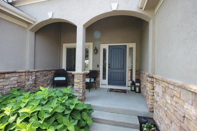 1101 NW Pecan Drive, Grain Valley, MO 64029