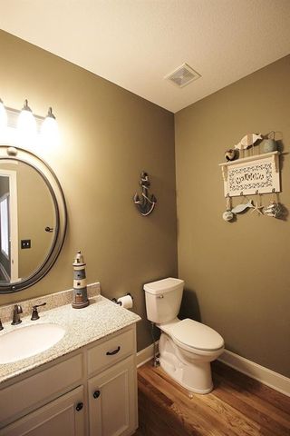 1101 NW Pecan Drive, Grain Valley, MO 64029